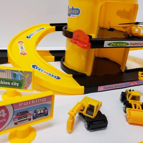 New Construction Trucks Play Set - Picture 8 of 14